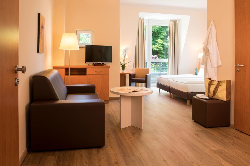 Thermalis - Das Boardinghouse Im Kurpark Bad Hersfeld Hotell Exteriör bild